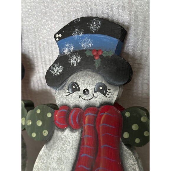 A pair Of Hand painted wood snowmen, 7” x 4, Christmas decoration/ Kim Vagnetti - Picture 2 of 5